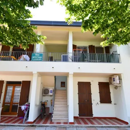 With Shared Garden Close To The Sea Apartment