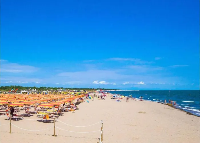 With Shared Garden Close To The Sea * Rosolina Mare