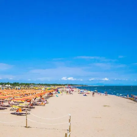 Apartment With Shared Garden Close To The Sea Rosolina Mare