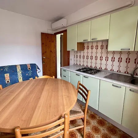 With Shared Garden Close To The Sea Apartment Rosolina Mare