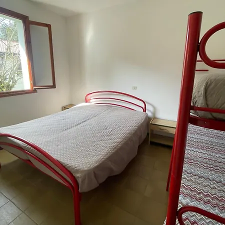 With Shared Garden Close To The Sea * Rosolina Mare
