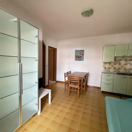 With Shared Garden Close To The Sea Rosolina Mare