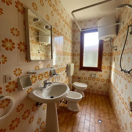Apartment With Shared Garden Close To The Sea