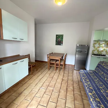 With Shared Garden Close To The Sea Apartment Rosolina Mare