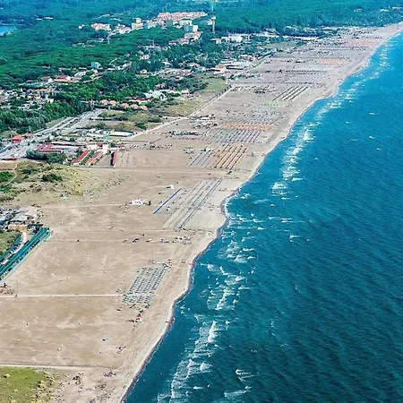 With Shared Garden Close To The Sea Rosolina Mare