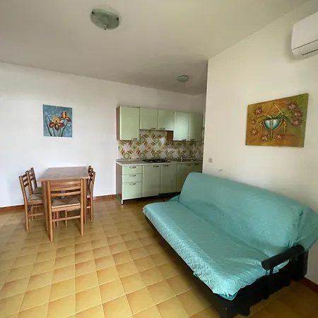 With Shared Garden Close To The Sea Rosolina Mare