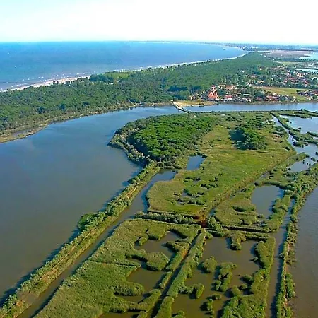 公寓 With Shared Garden Close To The Sea 罗索利纳马雷